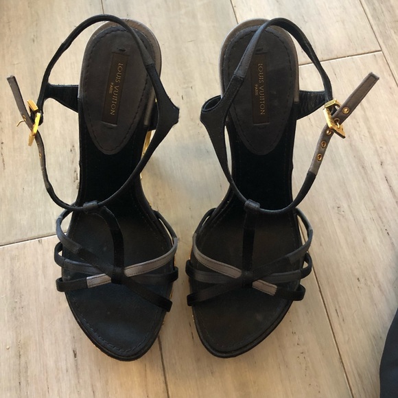 LV runway sandal satin size 38 - Picture 2 of 8